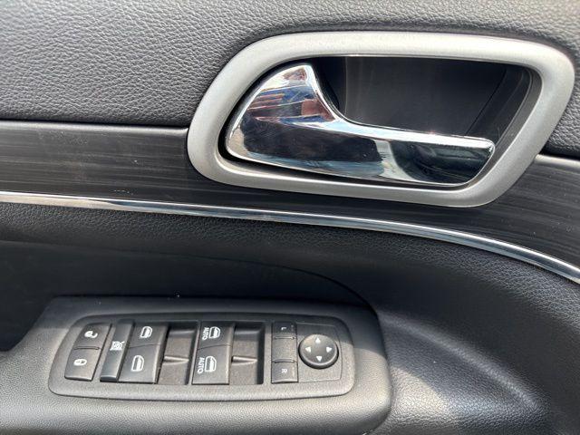 used 2022 Jeep Grand Cherokee WK car, priced at $26,757