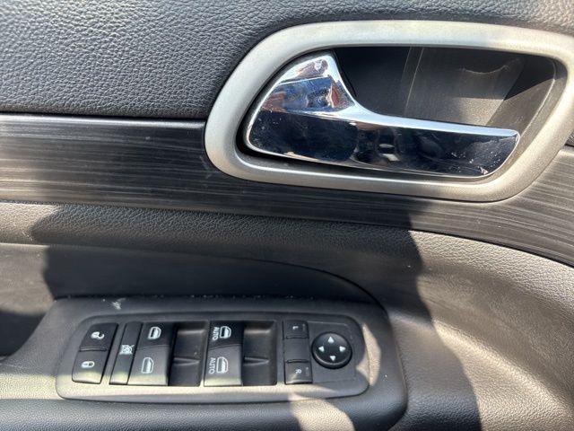 used 2019 Jeep Grand Cherokee car, priced at $20,000