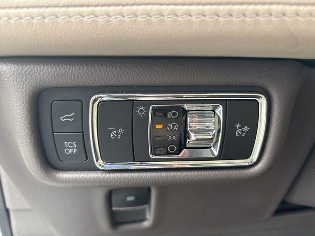 used 2022 Lincoln Nautilus car, priced at $36,257