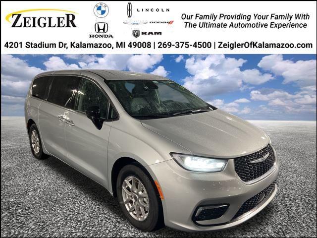 used 2024 Chrysler Pacifica car, priced at $33,500