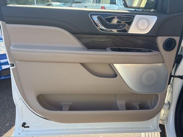 used 2024 Lincoln Navigator car, priced at $75,000