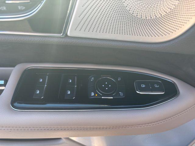 used 2024 Lincoln Navigator car, priced at $75,000