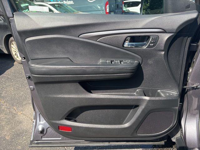 used 2021 Honda Passport car, priced at $23,628