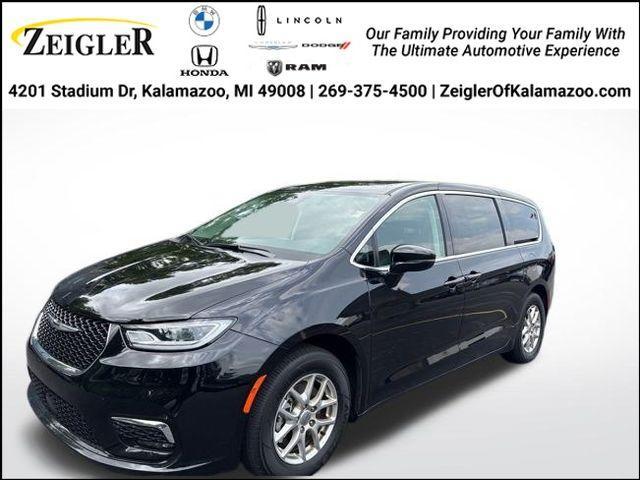used 2024 Chrysler Pacifica car, priced at $32,778