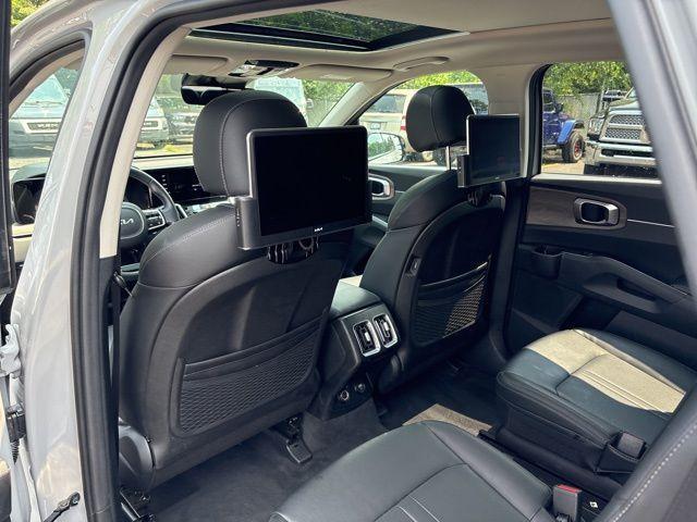 used 2022 Kia Sorento car, priced at $31,000
