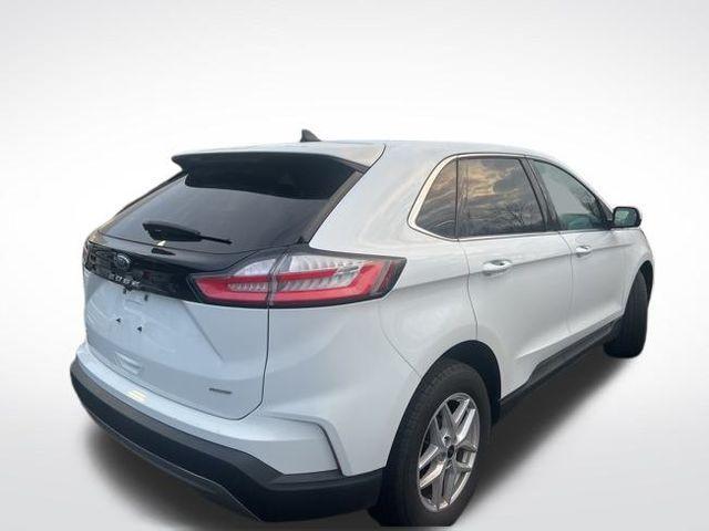 used 2024 Ford Edge car, priced at $30,000