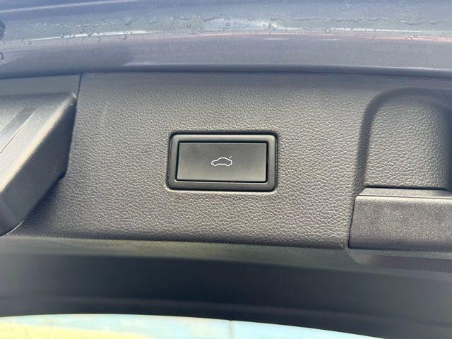 used 2022 Volkswagen Atlas car, priced at $32,000