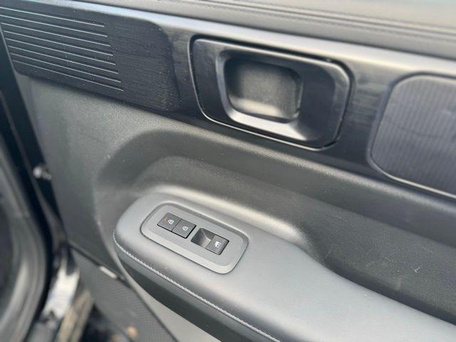 used 2025 Hyundai Santa Fe car, priced at $38,000