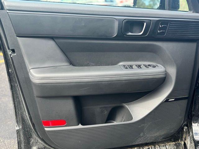 used 2025 Hyundai Santa Fe car, priced at $38,000