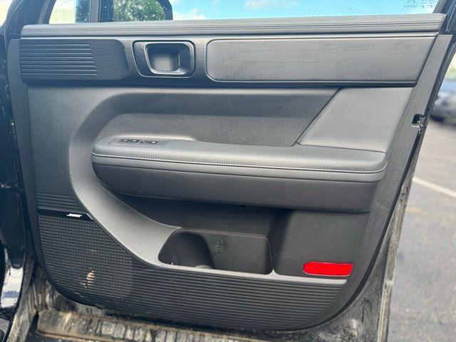 used 2025 Hyundai Santa Fe car, priced at $38,000