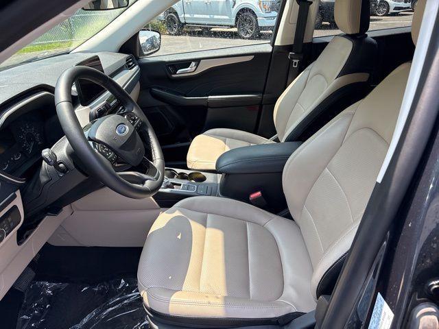 used 2022 Ford Escape car, priced at $26,000