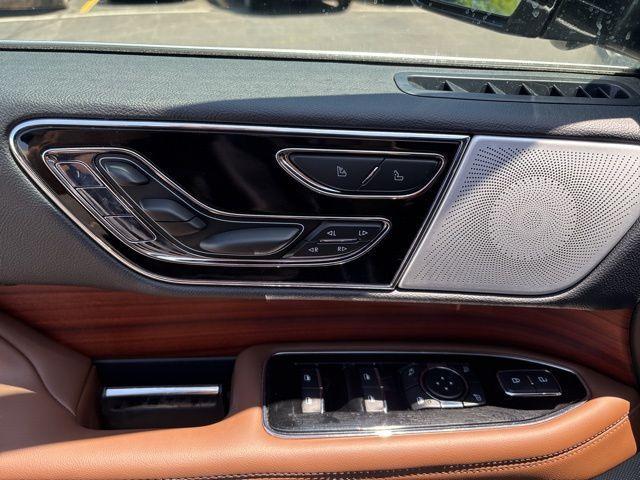 used 2024 Lincoln Navigator car, priced at $81,000