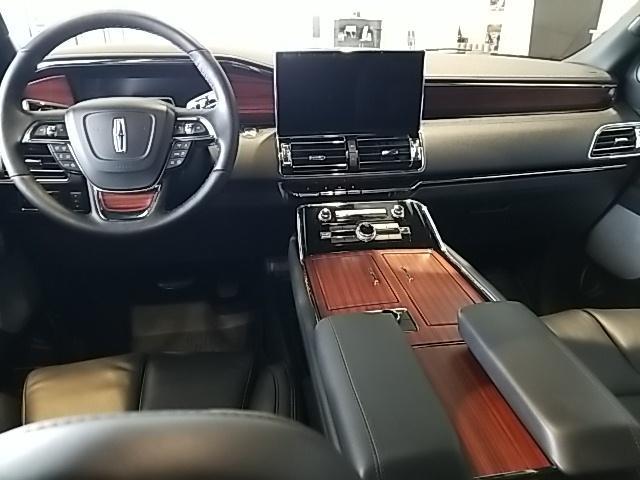 new 2024 Lincoln Navigator car, priced at $106,075