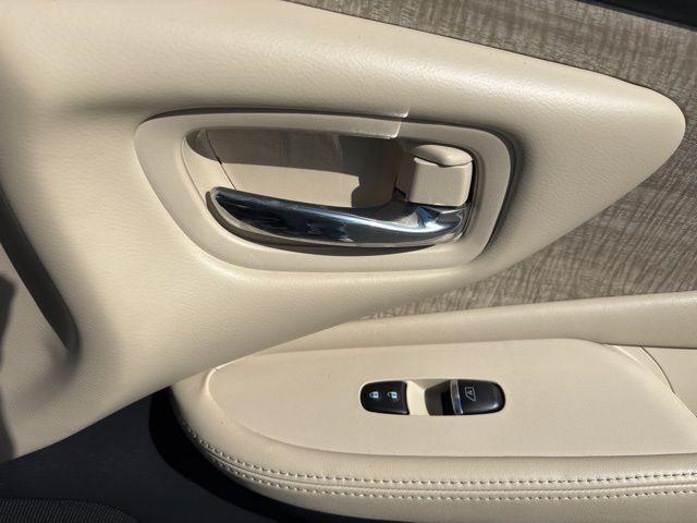 used 2022 Nissan Murano car, priced at $25,000