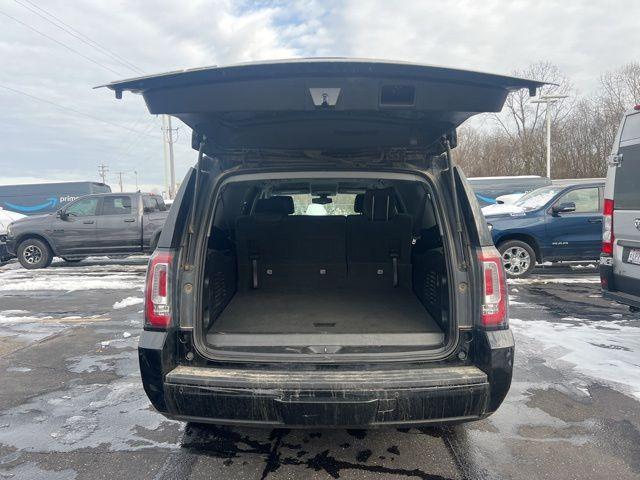 used 2019 GMC Yukon XL car, priced at $25,608