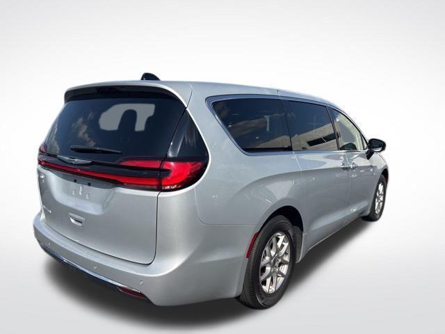 used 2024 Chrysler Pacifica car, priced at $33,000