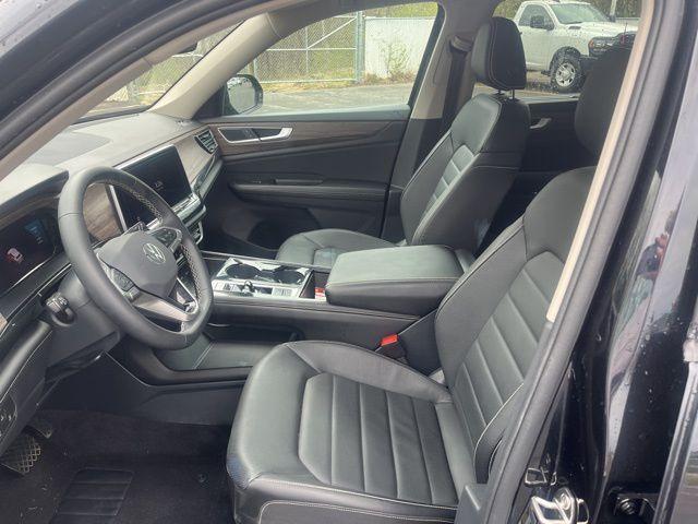 used 2024 Volkswagen Atlas car, priced at $40,500