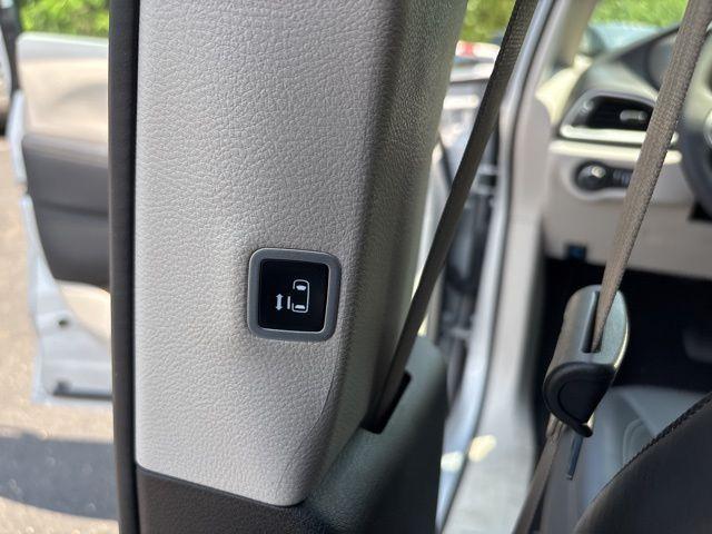 used 2024 Chrysler Pacifica car, priced at $33,806