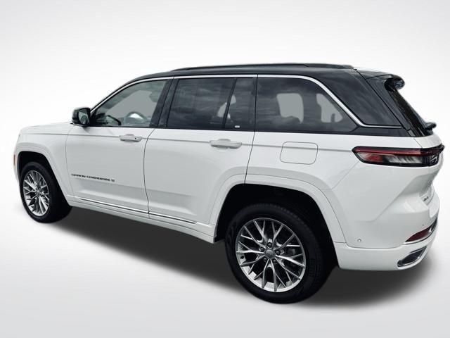 used 2025 Jeep Grand Cherokee car, priced at $52,000