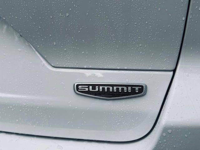 used 2025 Jeep Grand Cherokee car, priced at $52,000