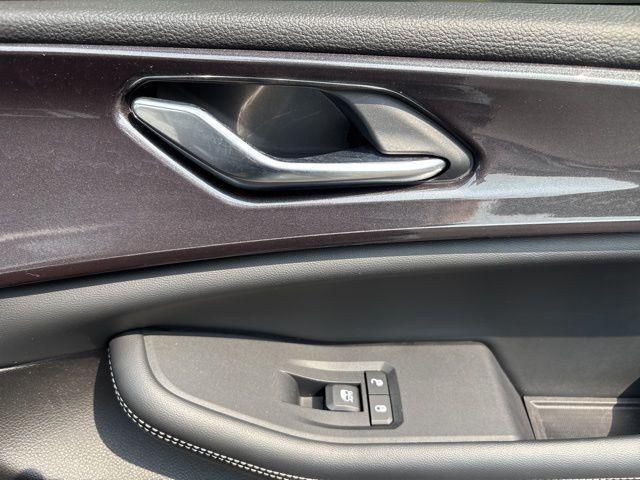 used 2022 Jeep Grand Cherokee car, priced at $32,000