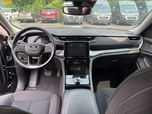 used 2022 Jeep Grand Cherokee car, priced at $32,000