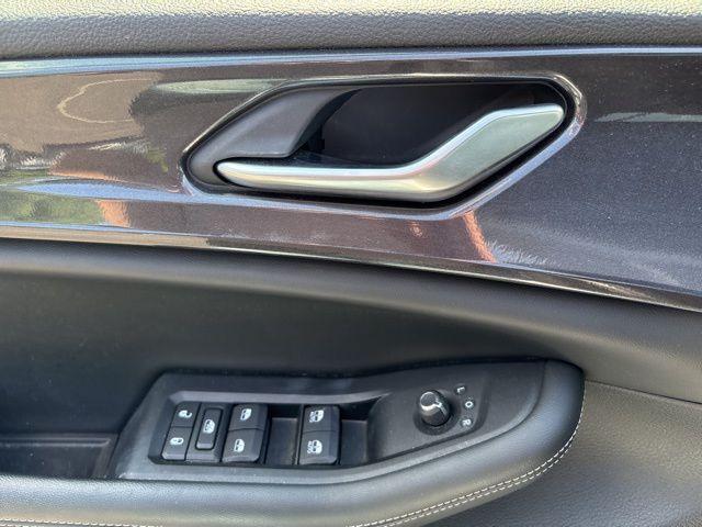 used 2022 Jeep Grand Cherokee car, priced at $33,603