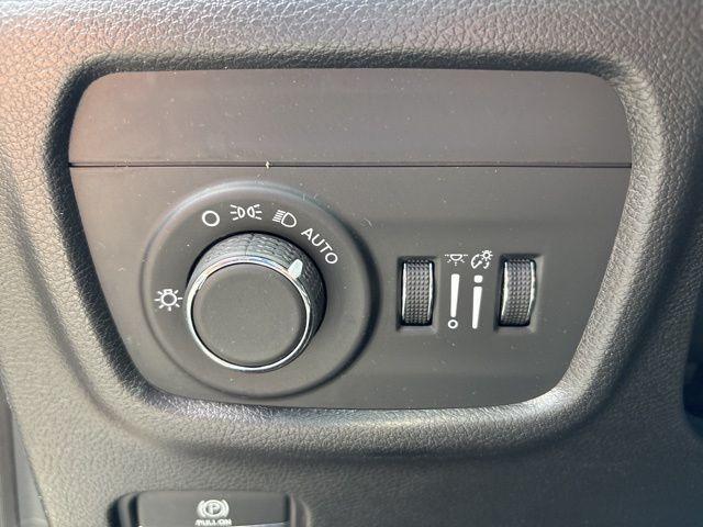 used 2022 Jeep Grand Cherokee car, priced at $33,603
