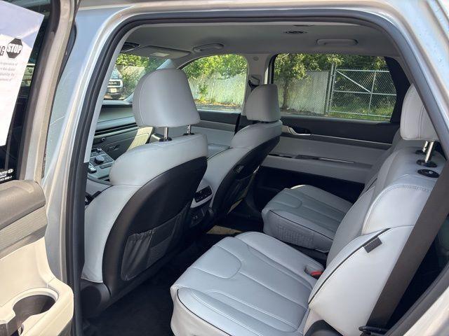 used 2024 Hyundai Palisade car, priced at $37,000