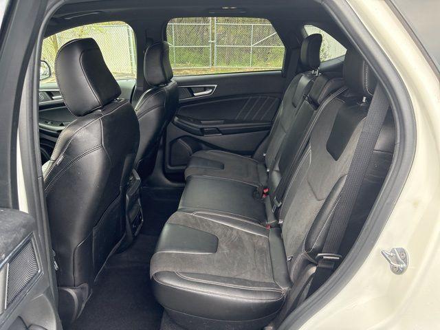used 2022 Ford Edge car, priced at $33,000