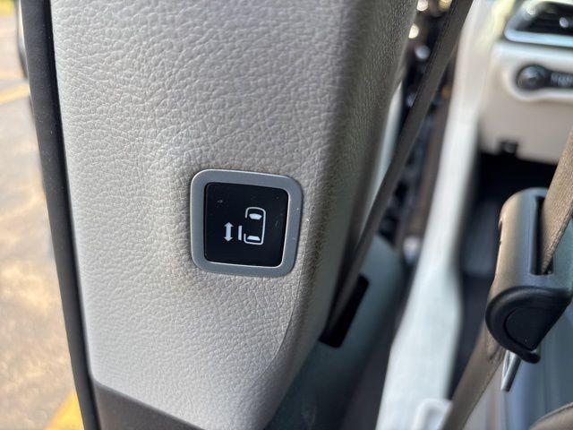 used 2024 Chrysler Pacifica car, priced at $34,692