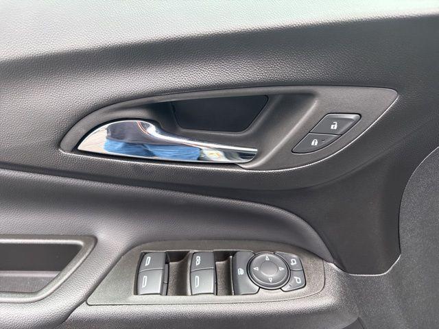 used 2022 Chevrolet Equinox car, priced at $21,000