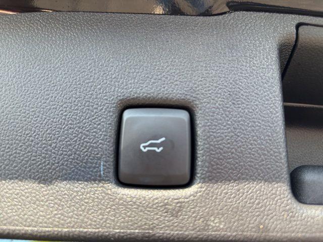used 2022 Ford Escape car, priced at $21,500