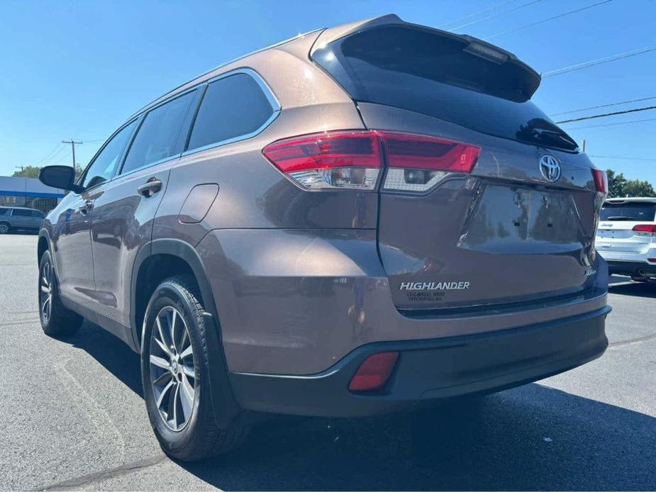 used 2019 Toyota Highlander car, priced at $26,750