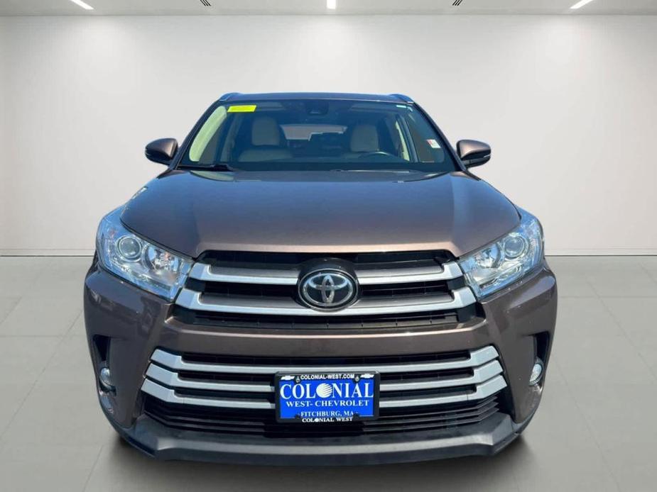 used 2019 Toyota Highlander car, priced at $26,750