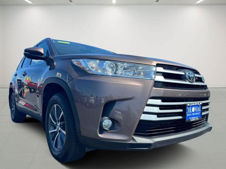 used 2019 Toyota Highlander car, priced at $26,750