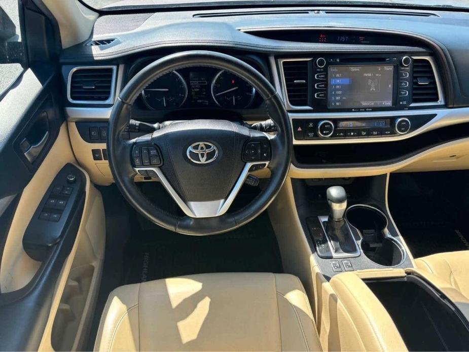 used 2019 Toyota Highlander car, priced at $26,750