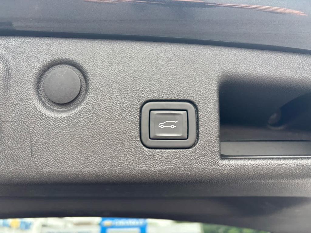 used 2023 Chevrolet Equinox car, priced at $22,975