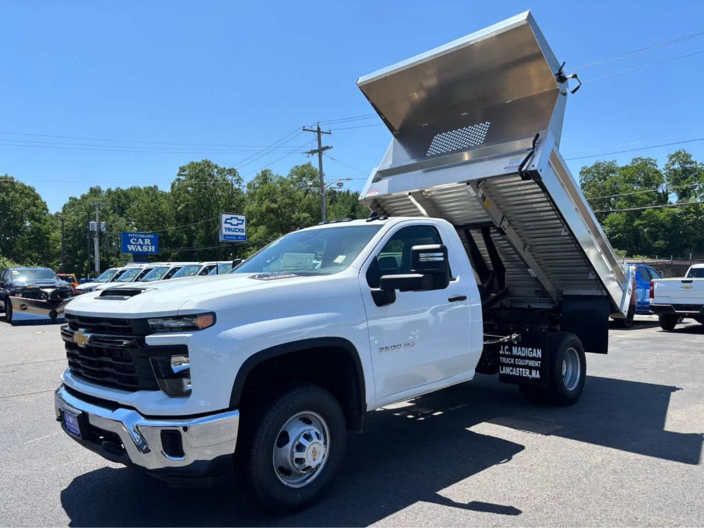 new 2025 Chevrolet Silverado 3500 car, priced at $51,043