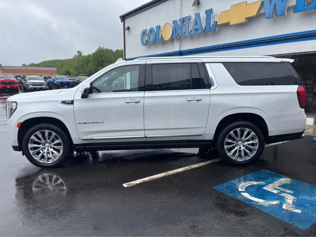 used 2022 GMC Yukon XL car, priced at $65,975