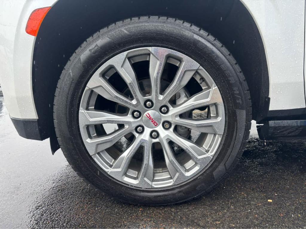 used 2022 GMC Yukon XL car, priced at $65,975