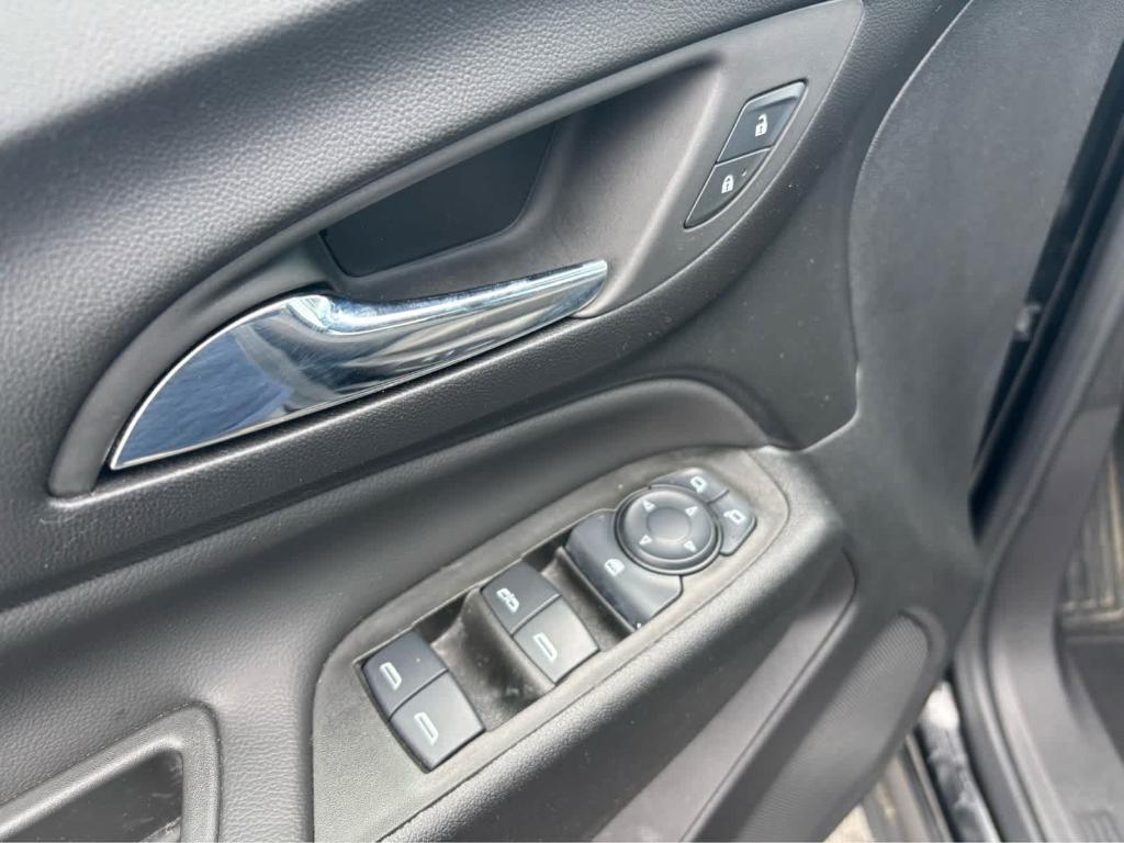 used 2024 Chevrolet Equinox car, priced at $26,975
