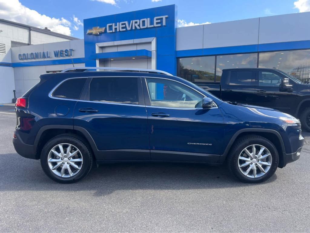 used 2018 Jeep Cherokee car, priced at $21,975