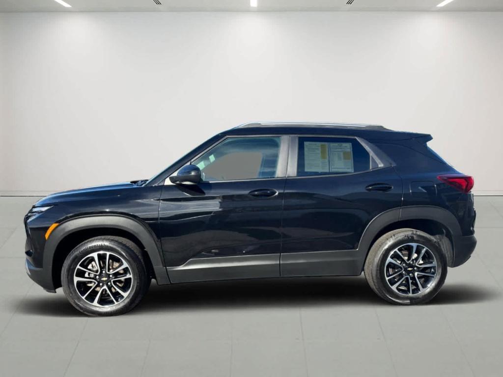 used 2025 Chevrolet TrailBlazer car, priced at $26,975