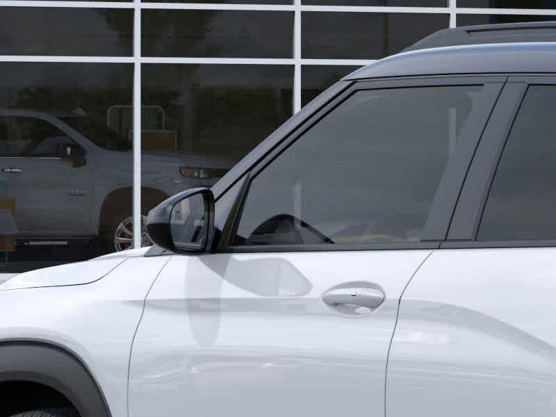 new 2025 Chevrolet TrailBlazer car, priced at $32,930