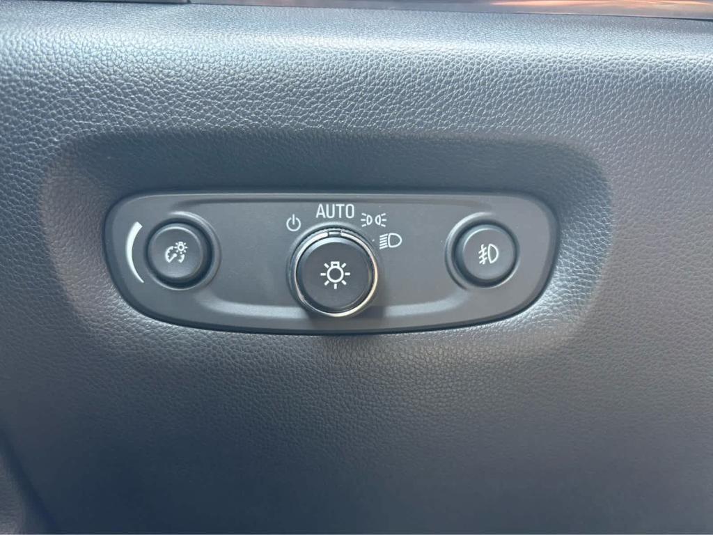 used 2020 Chevrolet Traverse car, priced at $22,975