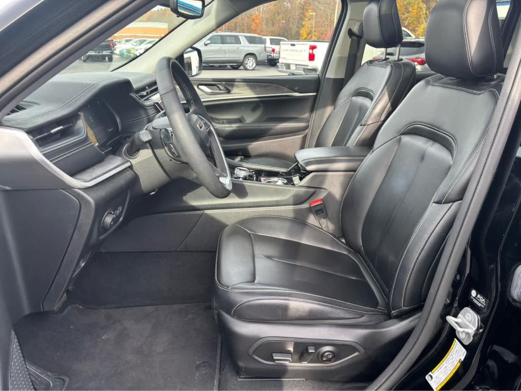 used 2023 Jeep Grand Cherokee car, priced at $33,975