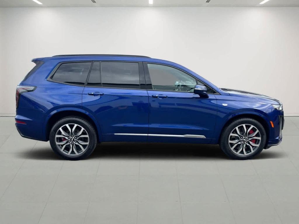 used 2023 Cadillac XT6 car, priced at $41,375