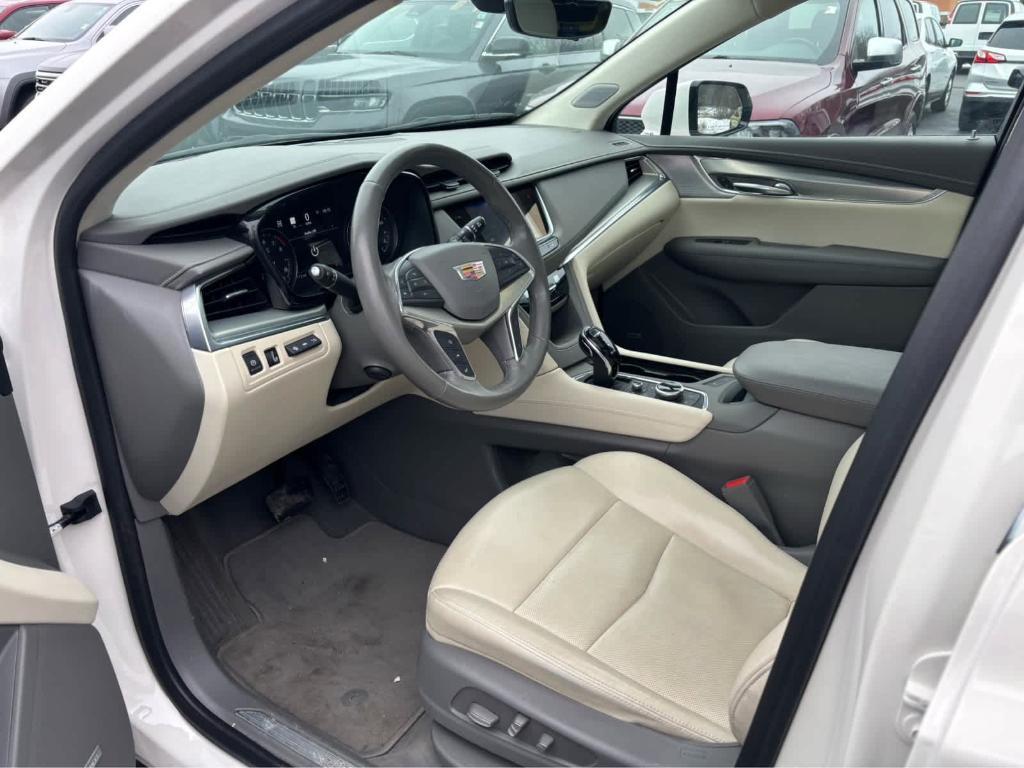 used 2023 Cadillac XT5 car, priced at $38,975