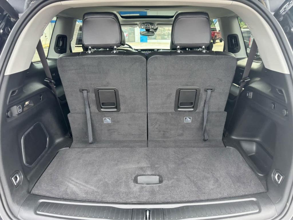 used 2022 Jeep Grand Cherokee L car, priced at $36,975